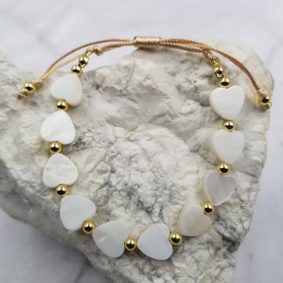 Capture-My-Heart Shell Bracelet