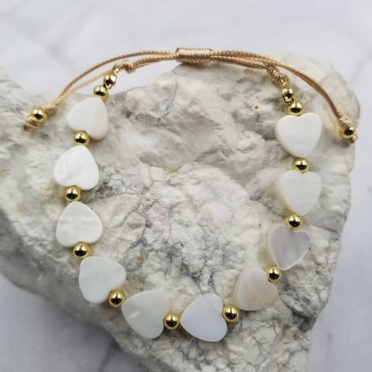 Capture-My-Heart Shell Bracelet
