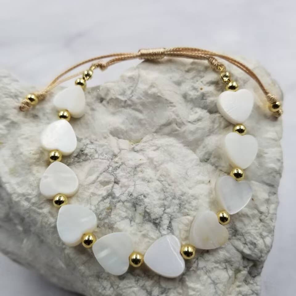Capture-My-Heart Shell Bracelet