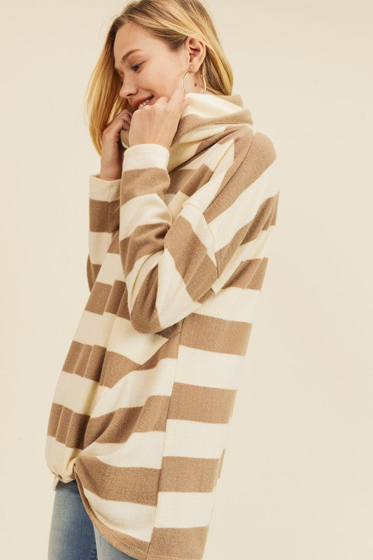 Neutral Stripes Fleece (S-M)